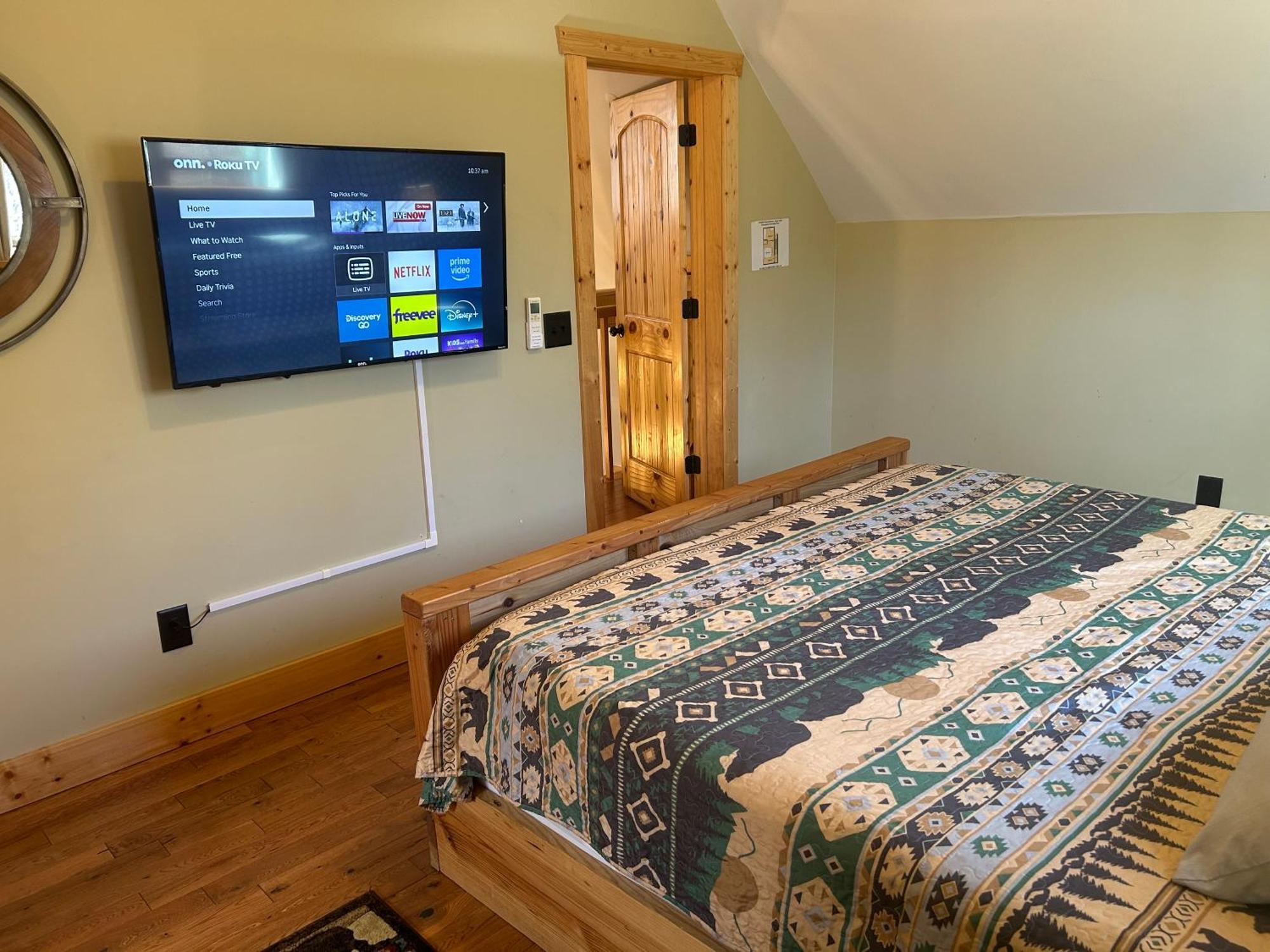New Listing! Wine Country Retreat - 2 Bed, Hot Tub Villa ดาห์ลอนีกา ภายนอก รูปภาพ